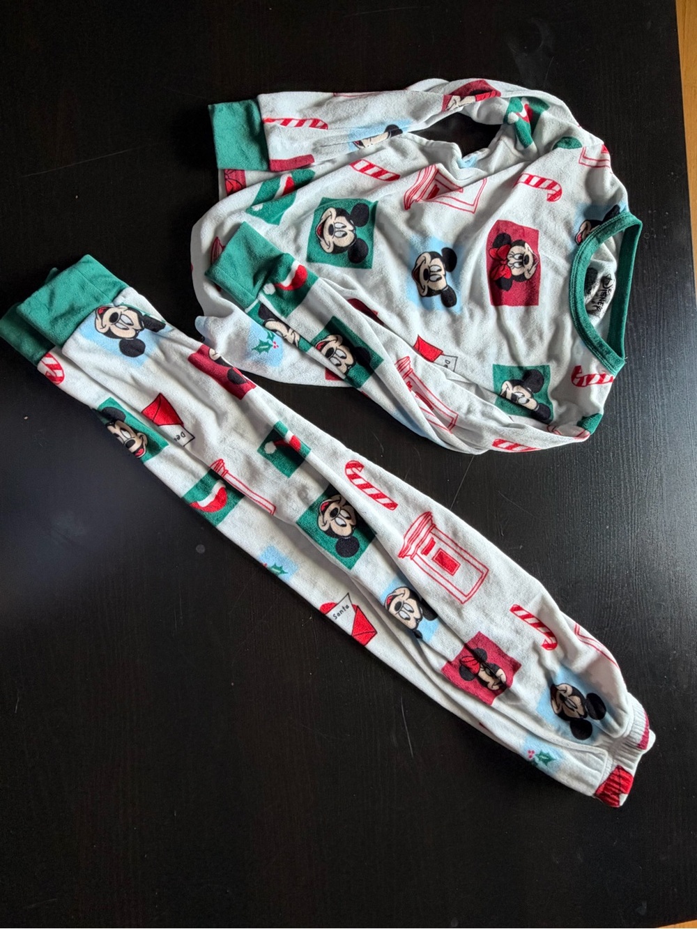 Disney Mickey Mouse Holiday Pajama Set size 10 letters to Santa